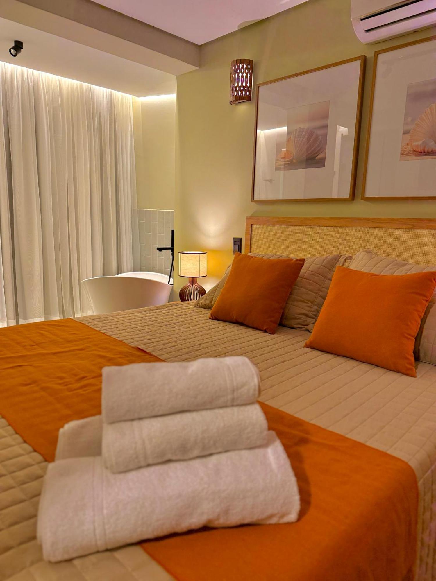 Luna Hotel Boutique - Frente A Praia Гуаружа Екстер'єр фото